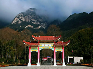 煙雨下游黃山，看別樣景色，南京大展團建圓滿結(jié)束